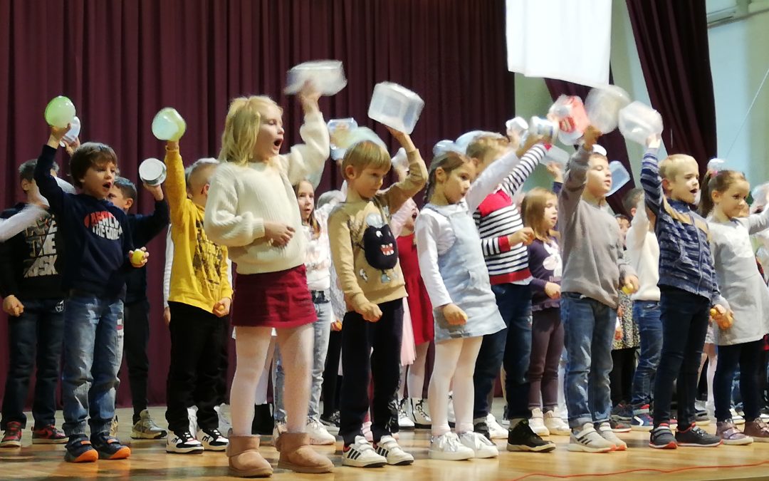Učenci PŠ Prvačina nastopili v Sokolskem domu
