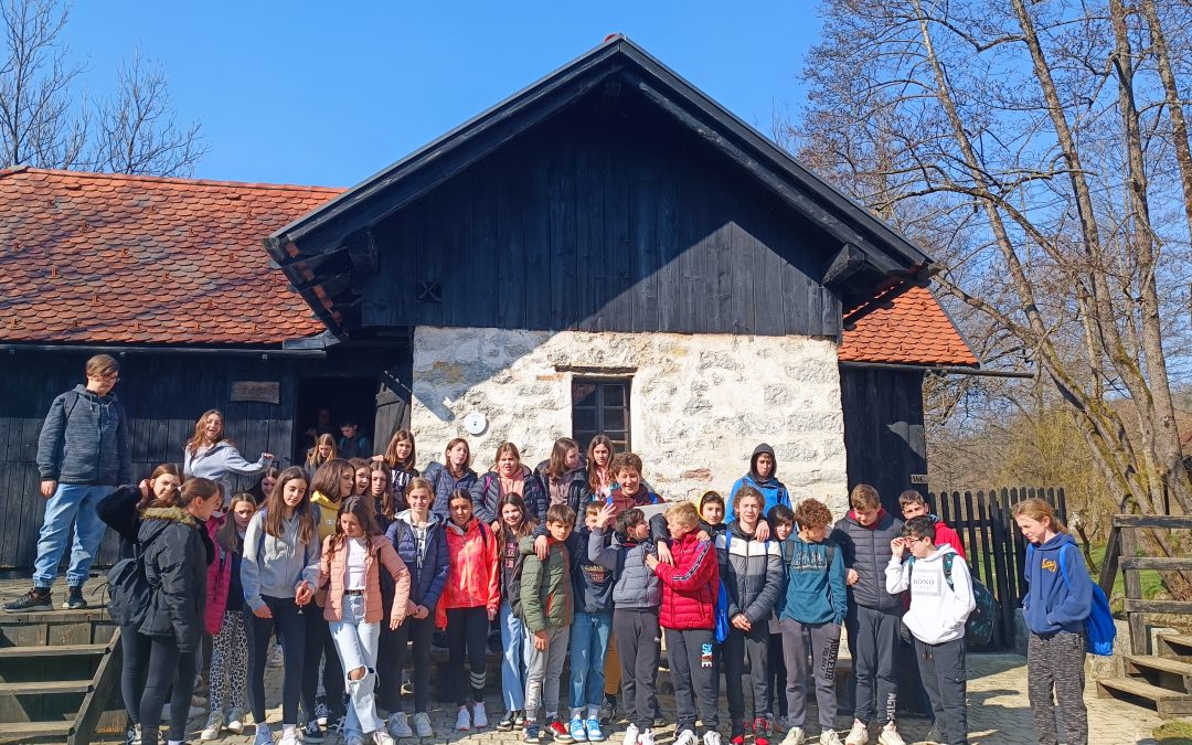 PO DOLENJSKI KULTURNI POTI
